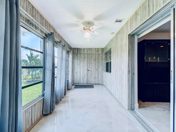 159 Lake Meryl Drive, West Palm Beach, FL 33411