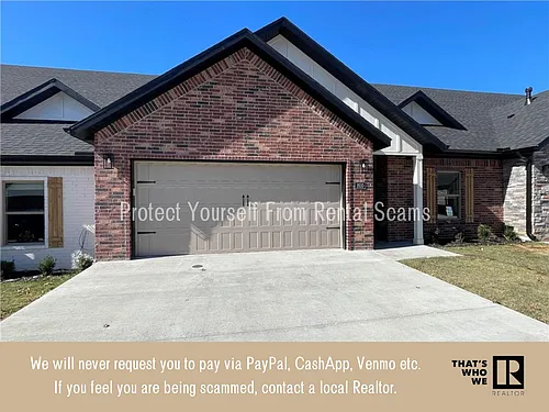 1610 S 17th Pl Photo 1