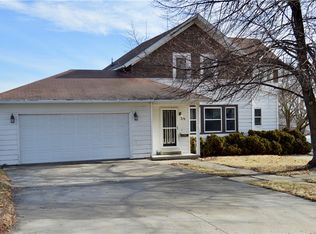 211 High St, Brooklyn, IA 52211