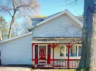 6 Maplewood Ave, Selden, NY 11784