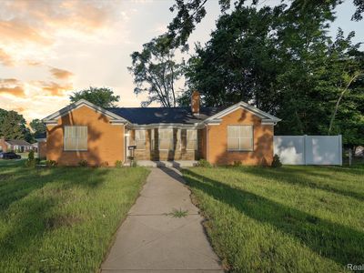 21211 Southfield Rd, Southfield, MI, 48075