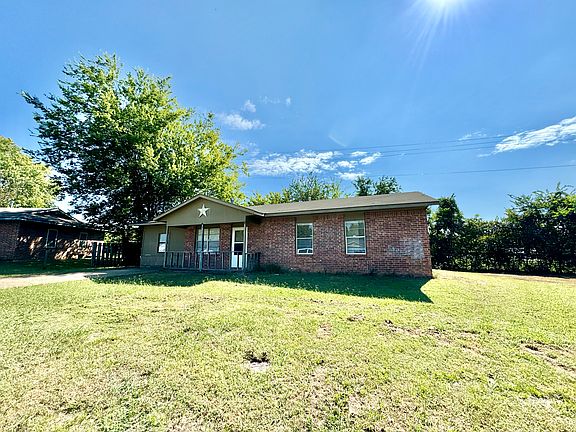 3rd image of 517 S Cedar Pl