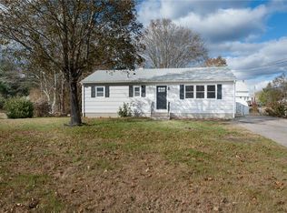 2 Red Barn Dr, Bradford, RI 02808