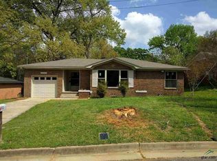 1822 Knob Hill Dr, Tyler, TX 75701