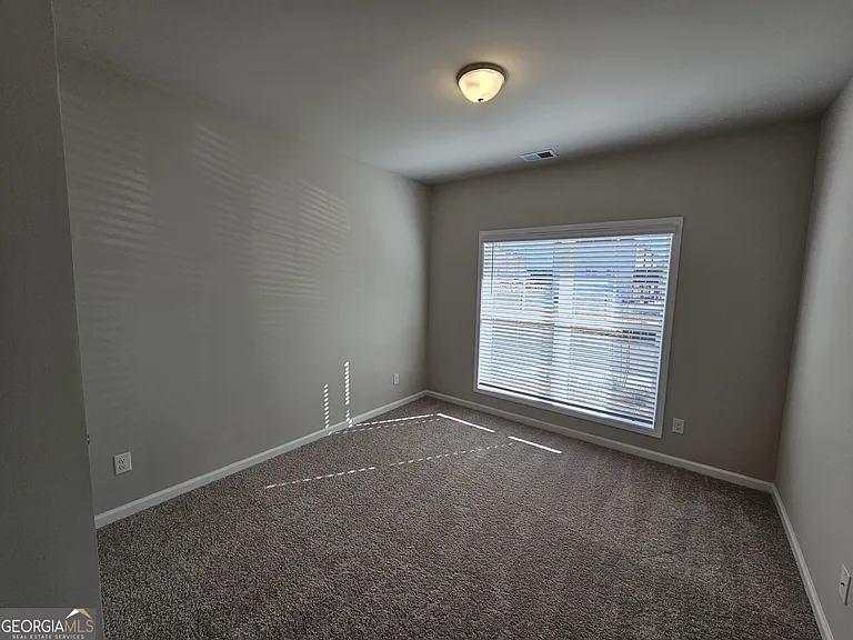 4 Silver Ln — Photo 2