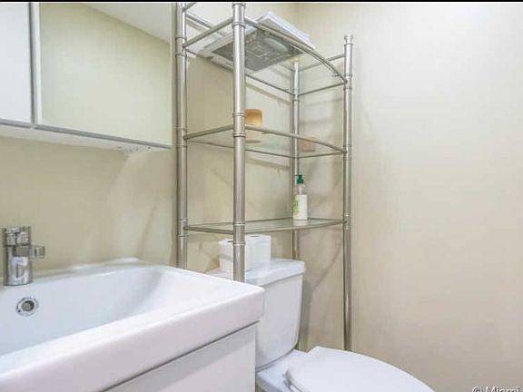 2nd image of 200 172nd St APT 315