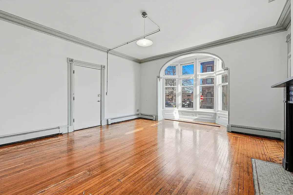 Building Photo - 203 Grand St #1