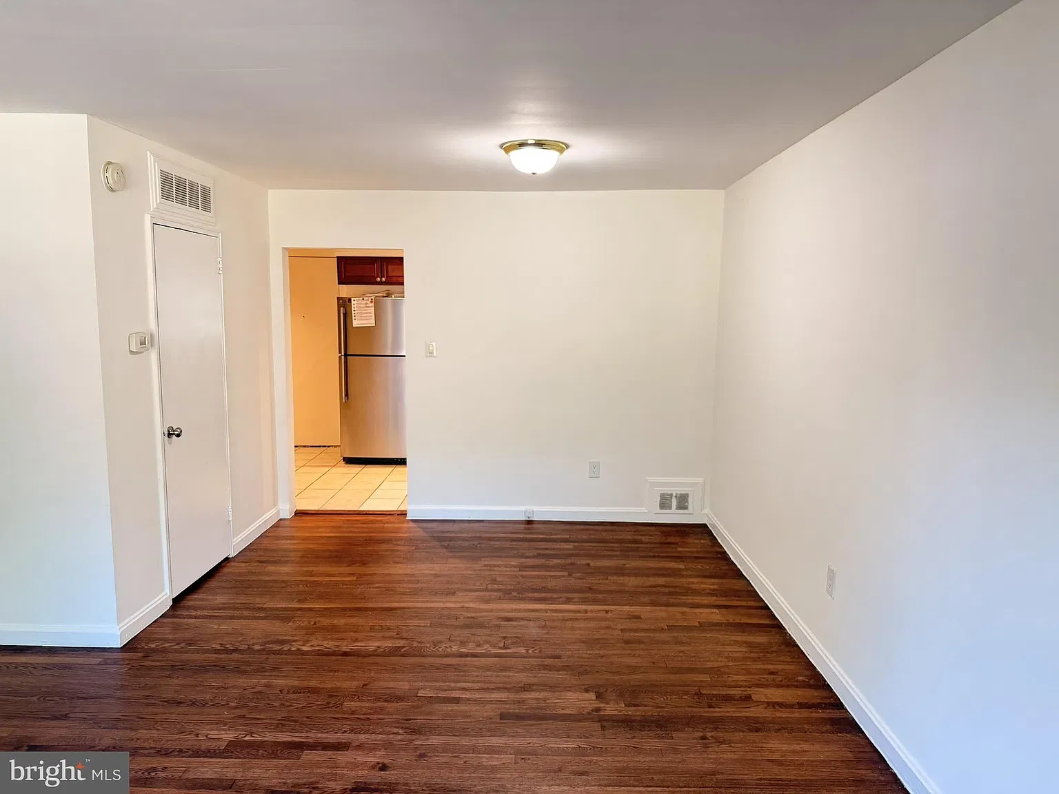 3 bed, 1116 sqft, $2,495 — Photo 3