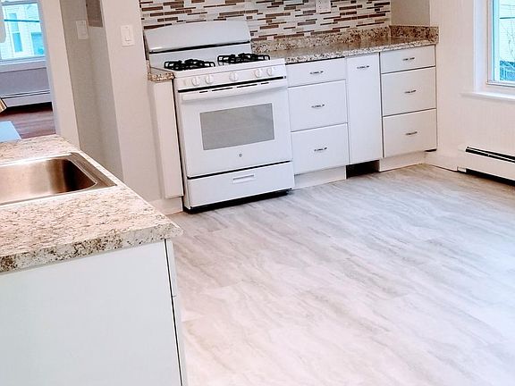 2nd image of 93 Hollingsworth St #2
