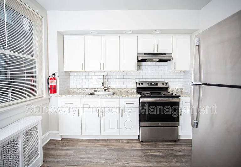 1034B Collings Ave — Photo 15