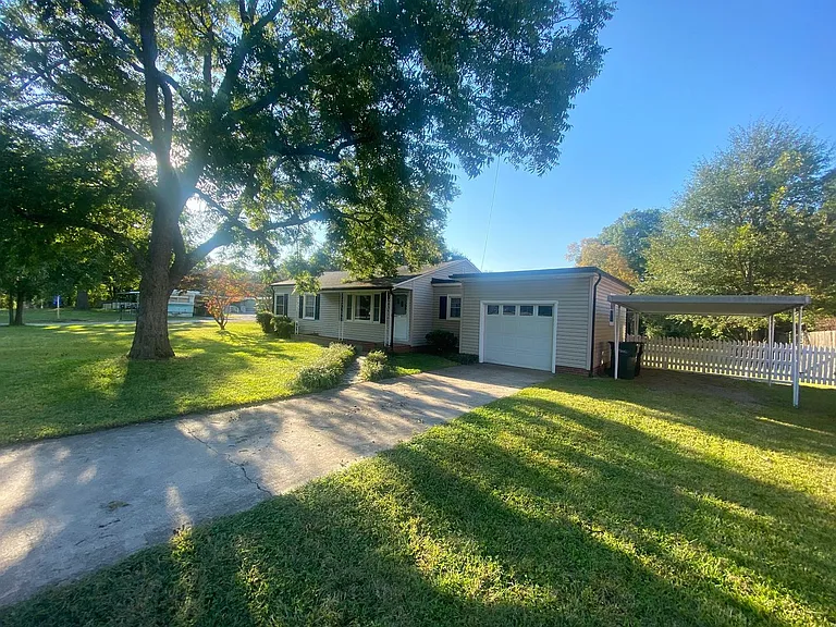 406 Winecoff School Rd — Photo 2
