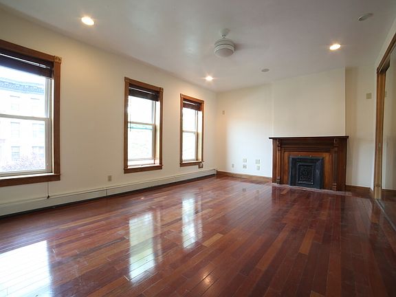 4th image of 686 Sterling Pl #2