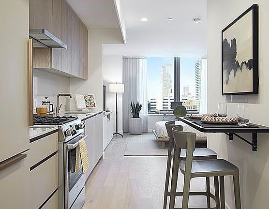 2nd image of 3 Court Sq Penthouse 404