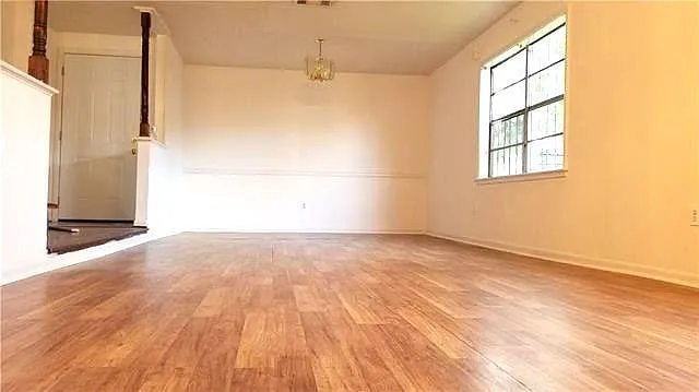 503 Wright Ave — Photo 7