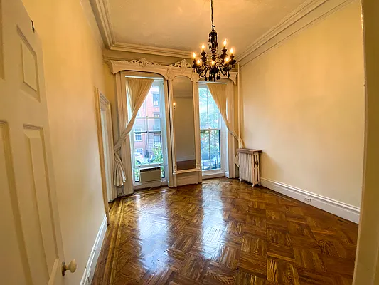 Rented by Bien Realty Ltd | media 42