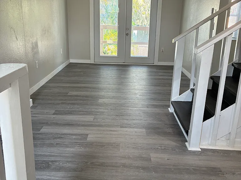 7023 Oakwood Dr — Photo 4