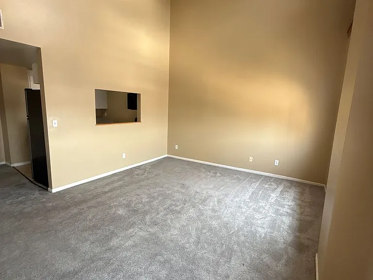 Kensington Tower Apartments — Photo 3