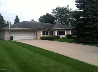 530 6th Ave, Lake Odessa, MI 48849
