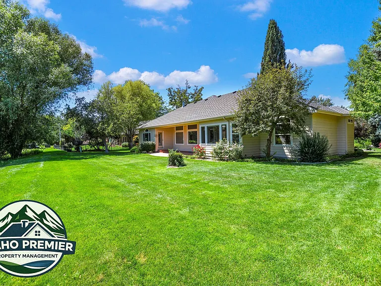 418 E Trailside Dr — Photo 33
