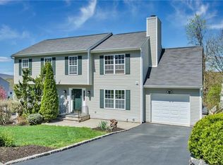 28 Buena Vista Ave, Peekskill, NY 10566