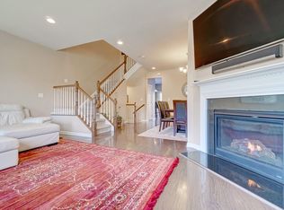 7 Eisenhower Ln, Wood Ridge, NJ 07075