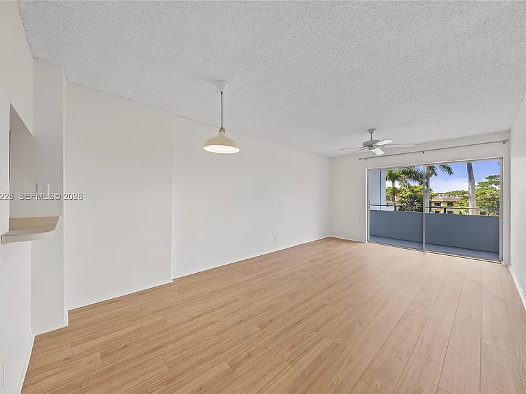 7900 Camino Cir #303 — Photo 5