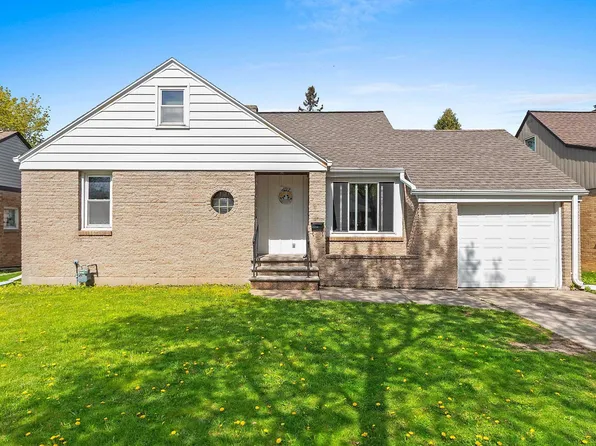 1012 Redwood Dr, Green Bay, WI 54304
