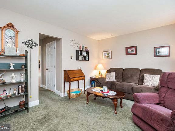 5th image of 1004 Peach Orchard Ln
