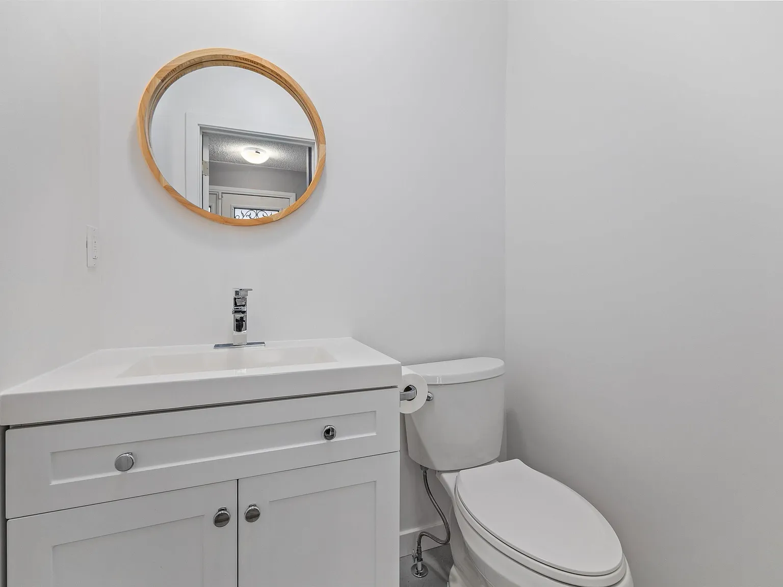 6 bed, 2.5 bath, 1132 sqft, $3,300 — Photo 4