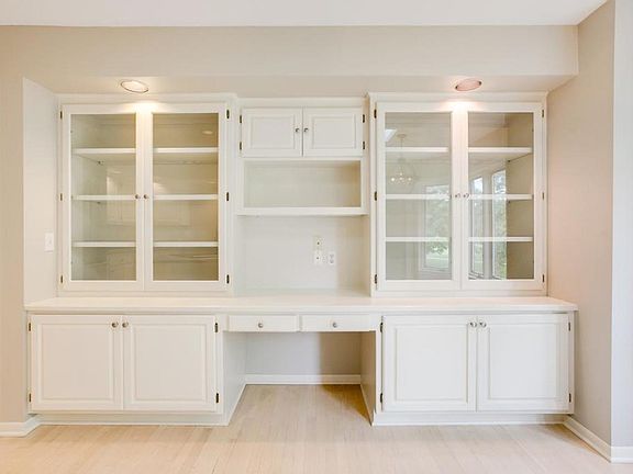 4th image of 3771 Village Ct
