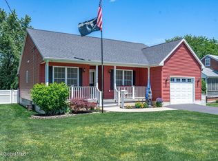 35 Bruen Ct, Rensselaer, NY 12144