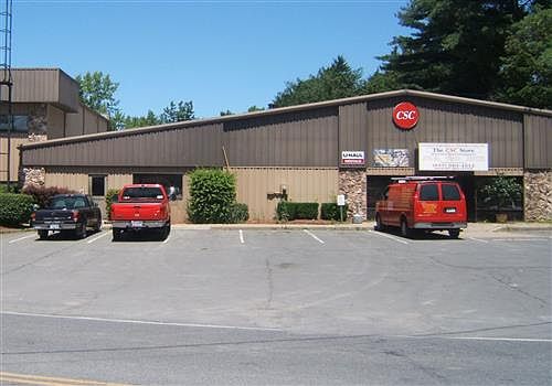 5th image of 94 Stewart Ave