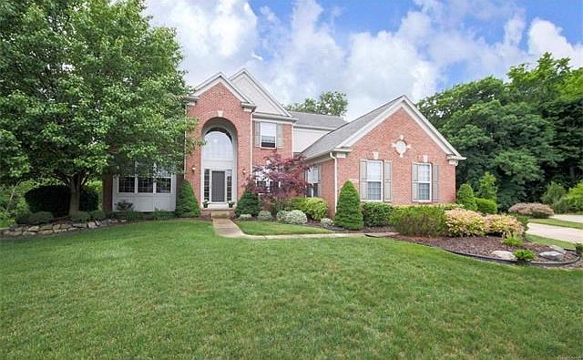 1st image of 8802 Lakeway Ct