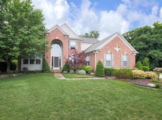 8802 Lakeway Ct, Ypsilanti, MI 48197