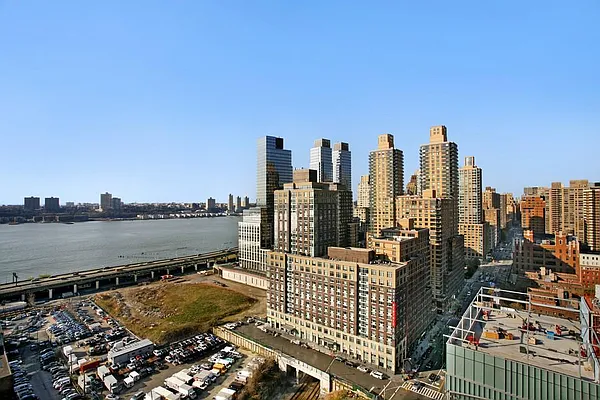 Sold by Citi Habitats | media 4