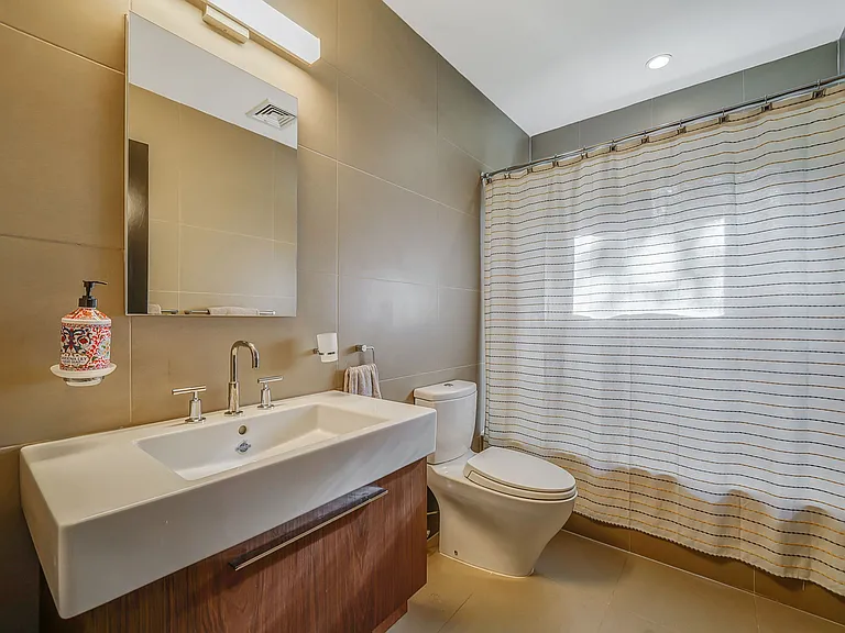 121 Montauk Hwy — Photo 73
