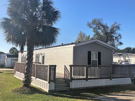 3rd image of 217 Goose Creek Blvd