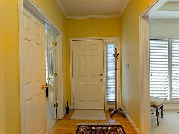 .. Foyer