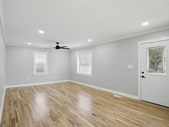 5th image of 2640 S 53rd St