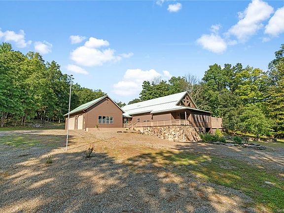 2nd image of 22 Fowler Ln