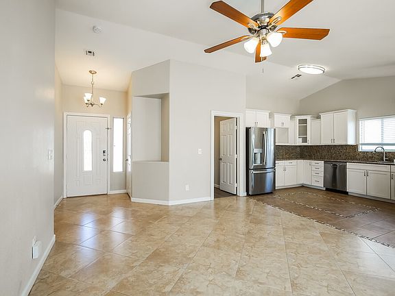 4th image of 3927 Blue Coral Dr