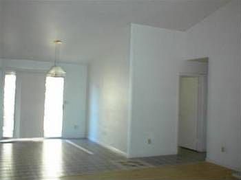 3rd image of 5509 Pomegranate Ave