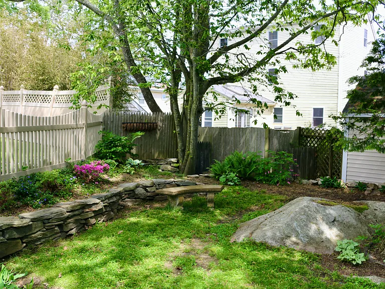 37 Green St #1 — Photo 18
