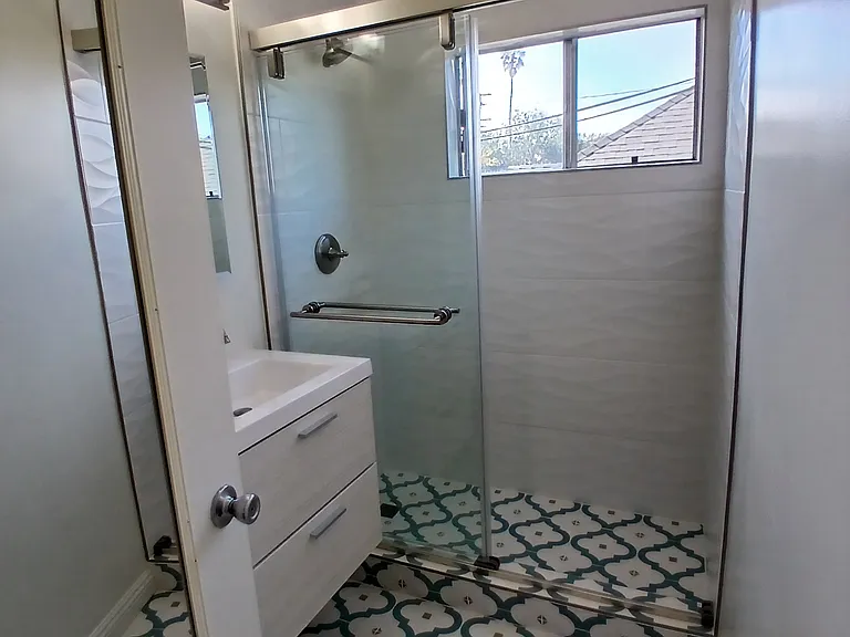 317 Walnut Ave #6 — Photo 26