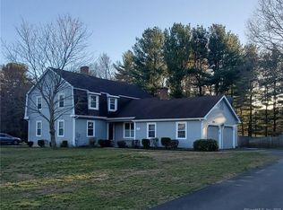 127 Fieldstone Dr, Windsor, CT 06095
