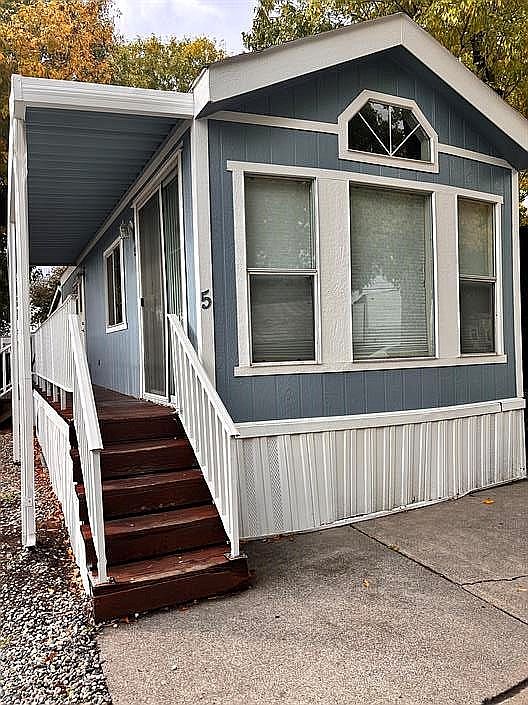 1st image of 5 Tracy Dr #A