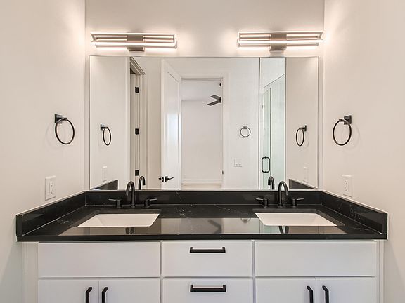 2nd image of 405 Serenity Ln