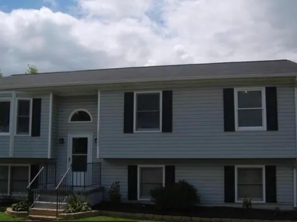 11155 Winston Dr, Bealeton, VA 22712