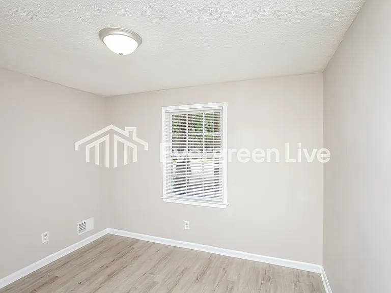 4725 Bonnie Forest Blvd — Photo 9