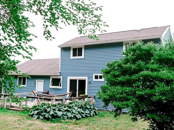 4418 Foxfire Dr, Traverse City, MI 49684